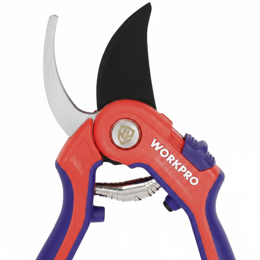 Blade and handle detail
