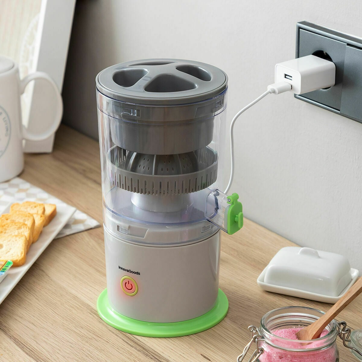 Portable Rechargeable Electric Citrus Juicer & Fruit Squeezer