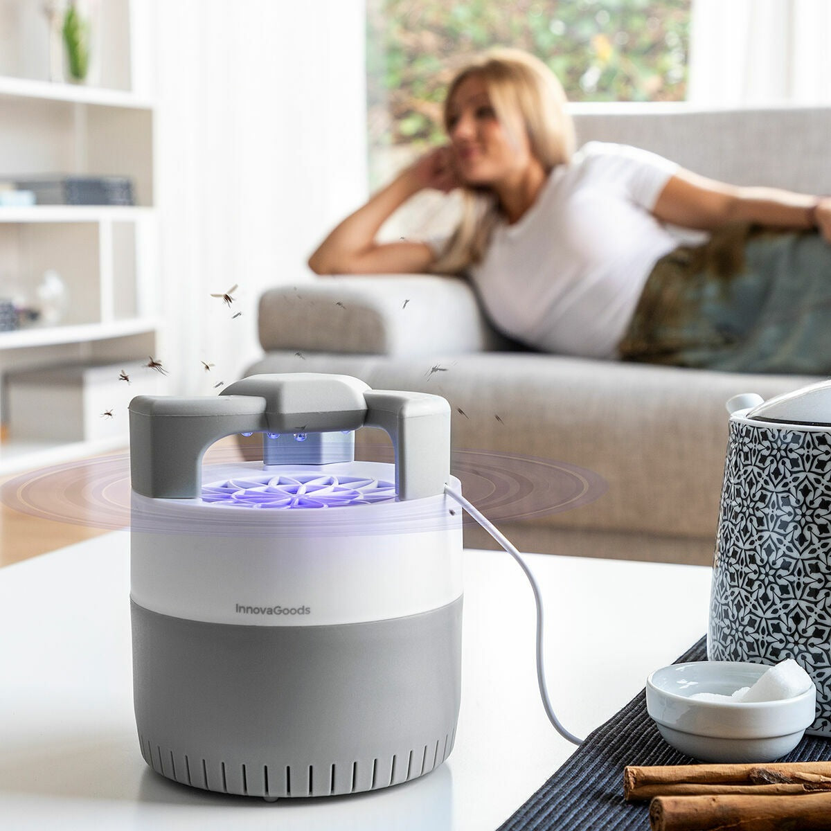 Silent Electric Anti-Mosquito Suction Lamp with UV Light Trap
