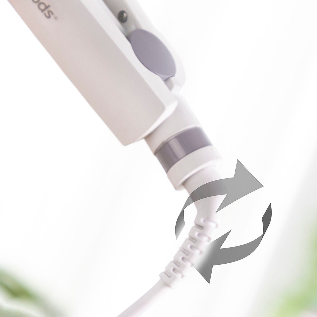 Triple Barrel Hair Waver for Effortless Beach Waves – Professional Styling Tool
