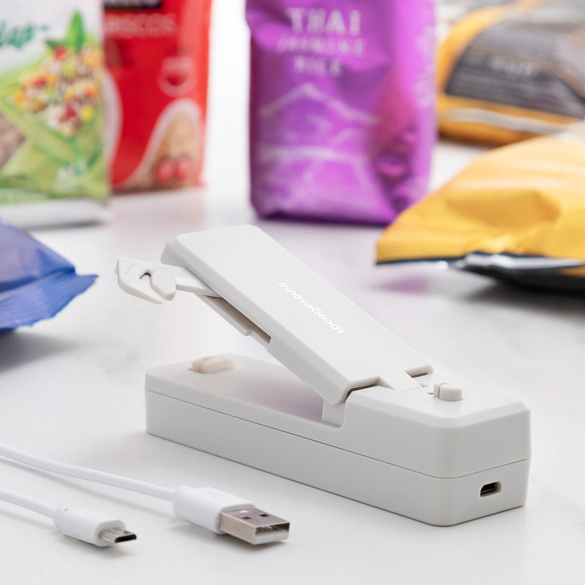 Rechargeable Electric Bag Sealer – Portable Heat Sealing Machine with Cutter for Food Storage