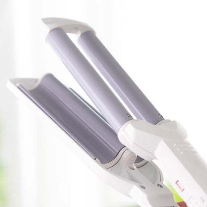 Triple Barrel Hair Waver for Effortless Beach Waves – Professional Styling Tool