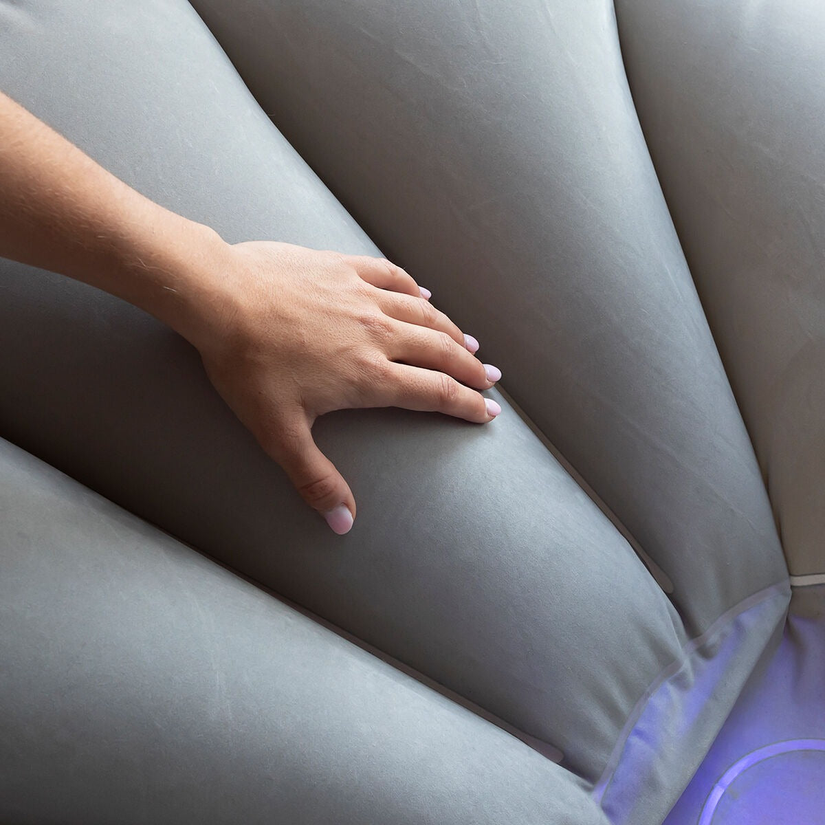 Aufblasbarer LED-Loungesessel – Farbwechselnde Lichter & Fernbedienung