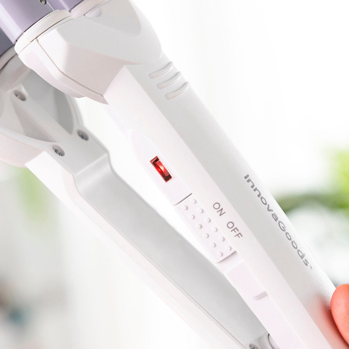 Triple Barrel Hair Waver for Effortless Beach Waves – Professional Styling Tool