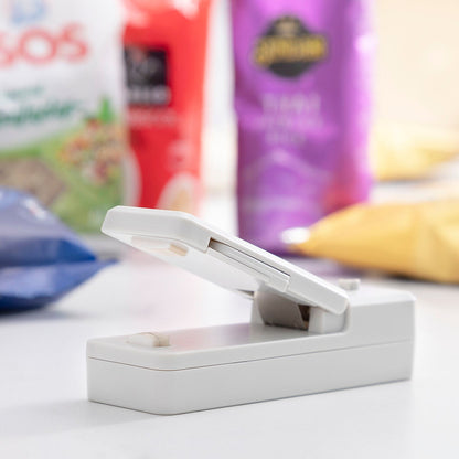 Rechargeable Electric Bag Sealer – Portable Heat Sealing Machine with Cutter for Food Storage